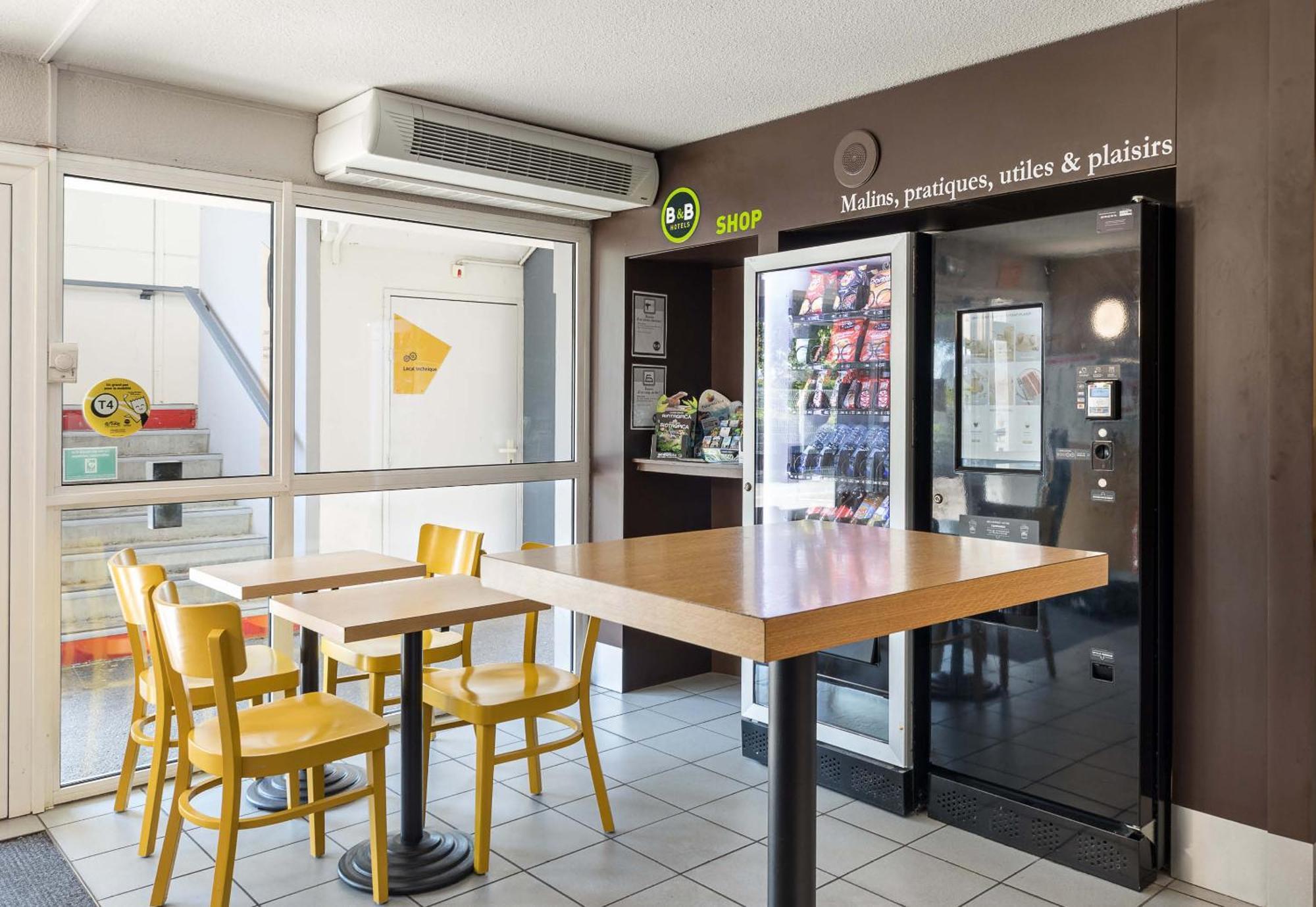 B&B Hotel Rouen Parc Des Expos Zenith ル・グラン・ケヴィイー エクステリア 写真